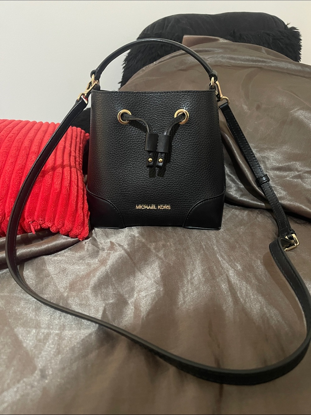 Michael Kors Black Pebbled Leather Drawstring Crossbody (bucket bag)